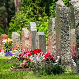 Funerali in Cimiteri Alternativi